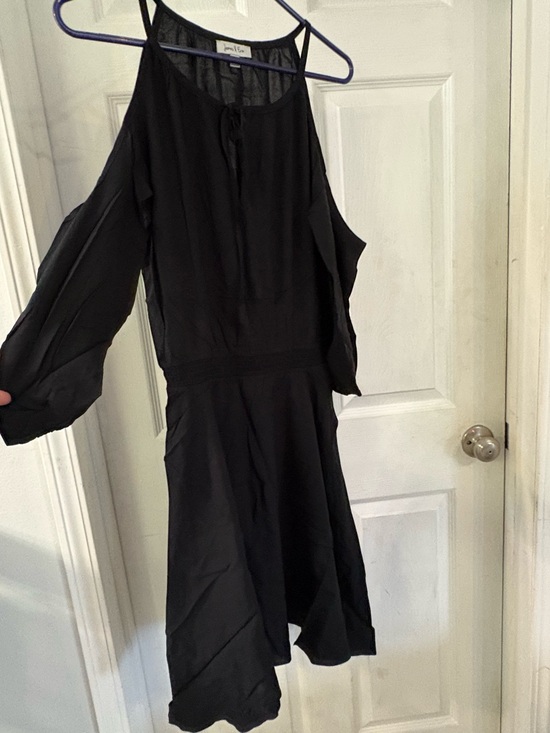Dresses & Skirts - Black Cold-Shoulder Long Sleeve Midi Dress
